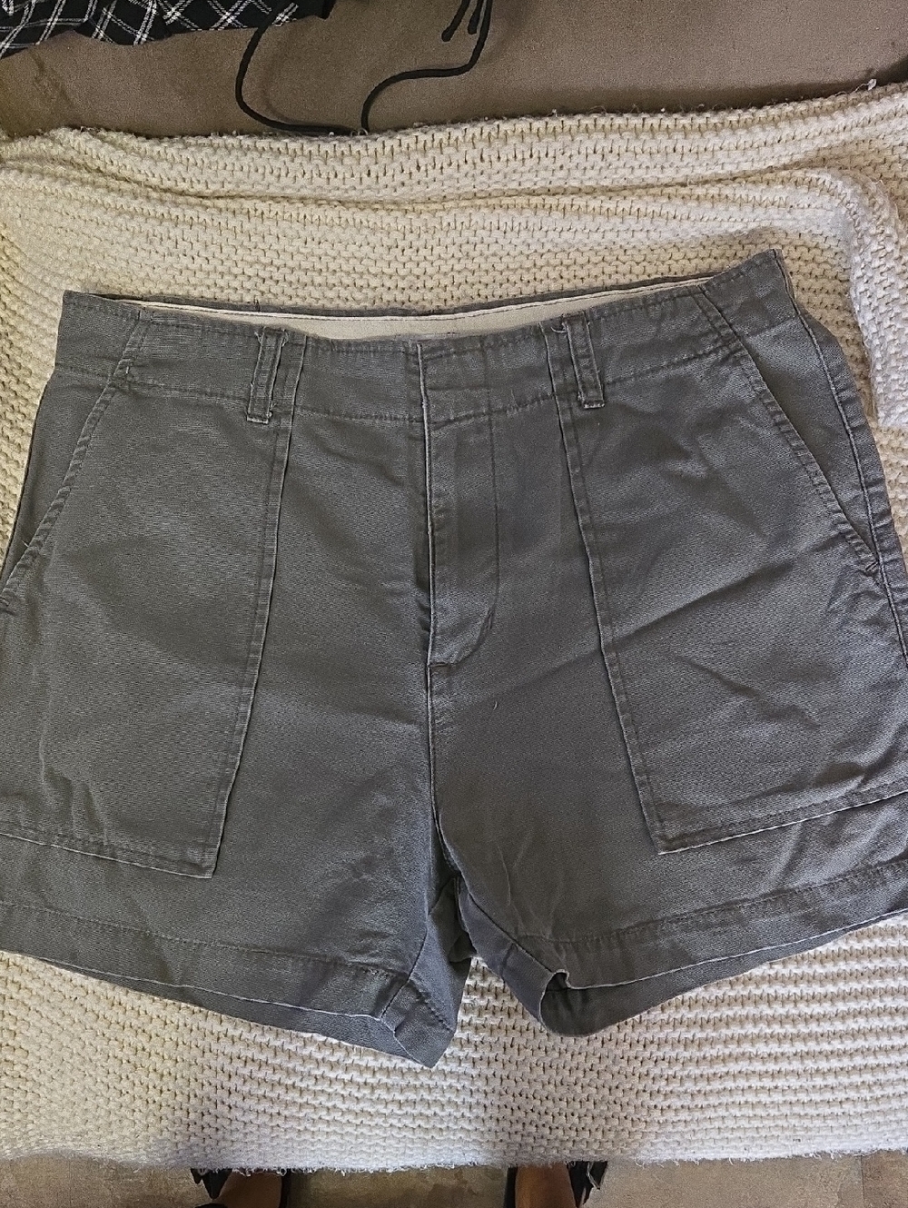 Calvin Klein Women's Gray Casual Patch-Pocket Chino Shorts